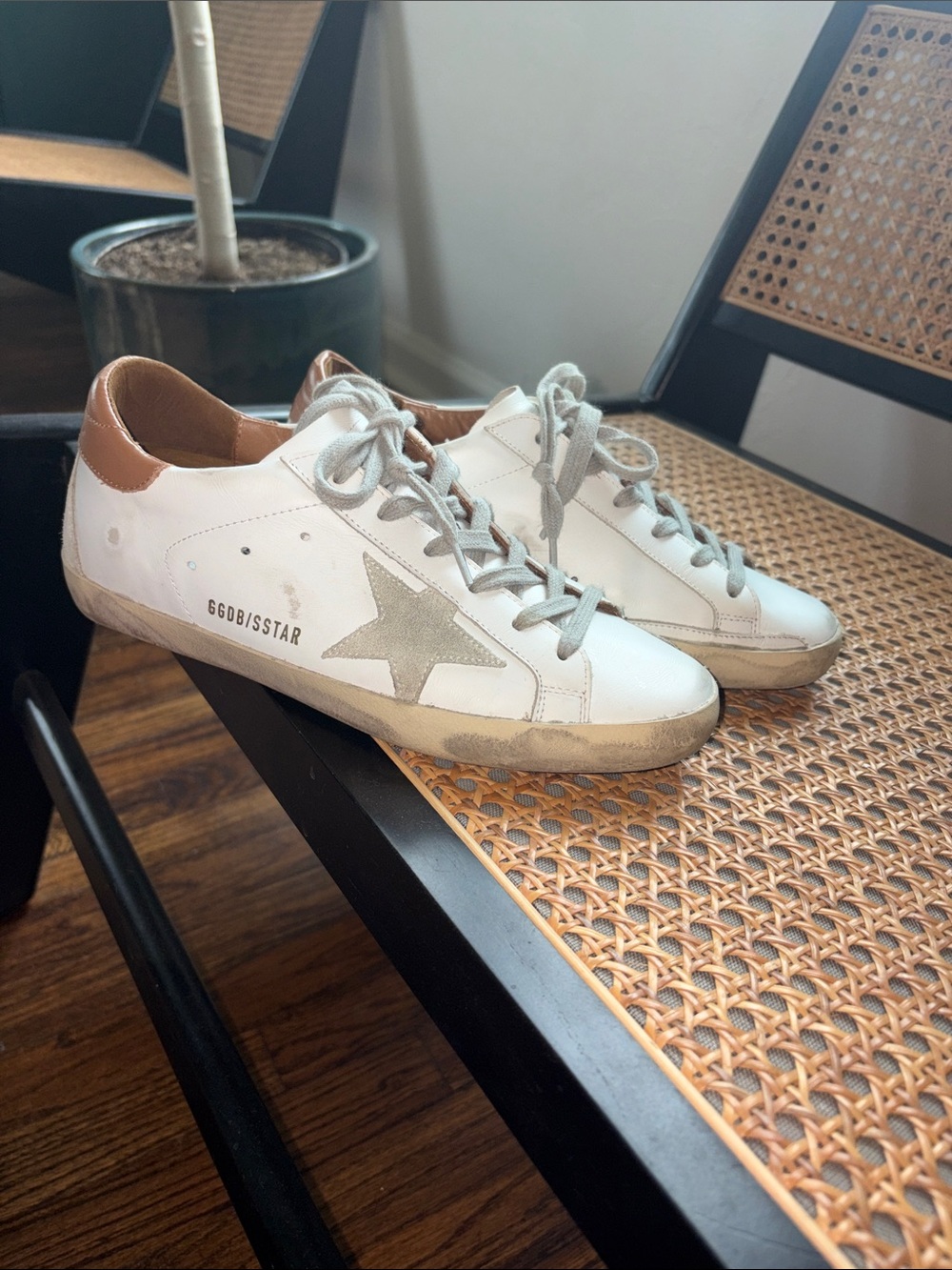 Golden Goose White Sneakers with Gray Star and Brown Heel - Picture 3 of 6
